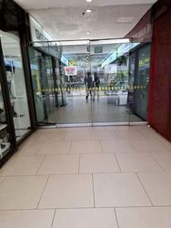 Lucky Plaza (D9), Shop House #607902381